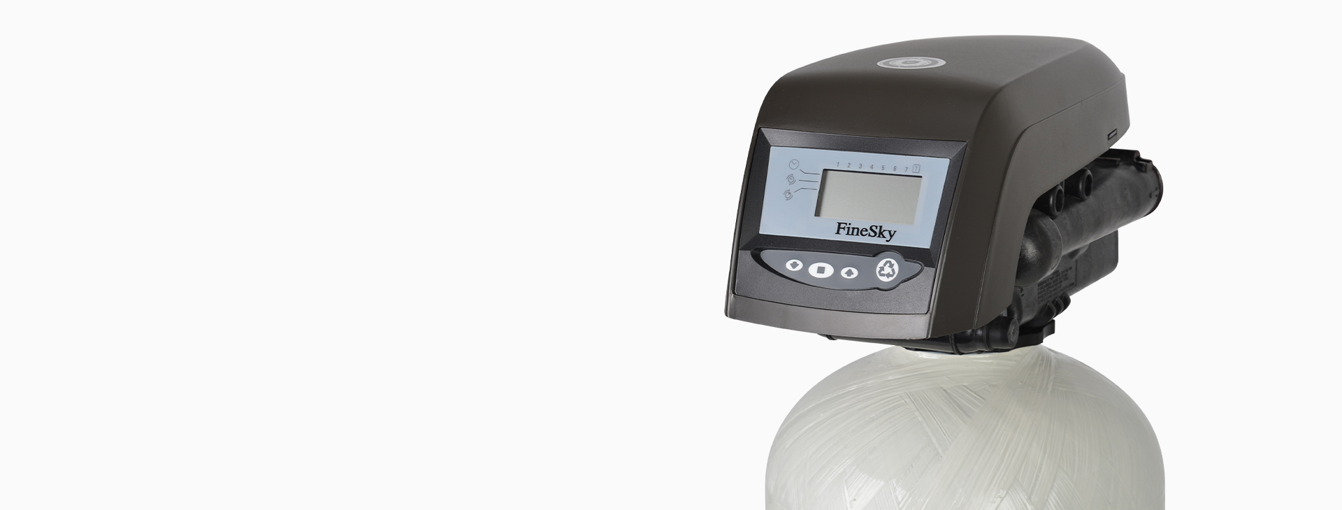 <h4>全自動操作<br></h4>
<p>AUTOTROL高性能電子閥頭，根據使用需求設定自動反沖時間，對內部濾料進行沖洗維護，確保凈水品質。</p>