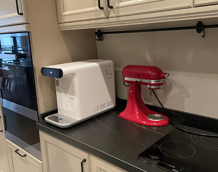 上海市古北香堤藝墅 安裝RO反滲透凈水器+前置過濾器+冰熱直飲機案例(圖1) 113 (2).jpg