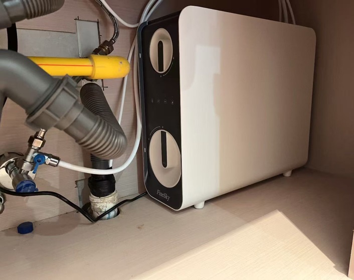 上海浦東新桃林小區(qū)客戶安裝案例 前置過濾器+RO反滲透凈水器(圖1) a7a8dd22b5ff1334eb258f78de6bcf1.jpg