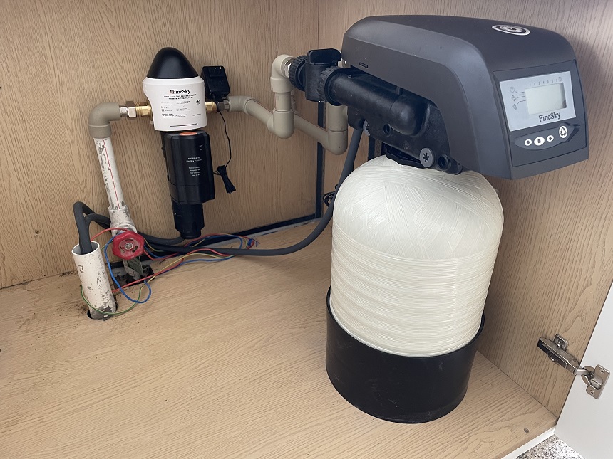 深圳南山一小區客戶安裝前置過濾器+中央凈水器案例